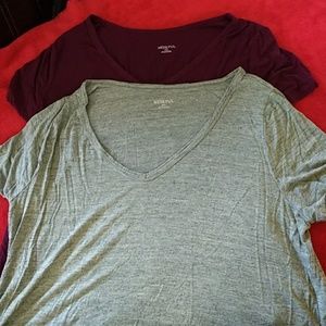 Bundle of 2 stretchy merona vneck tees